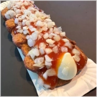 Frites en snacks, vers bereid.